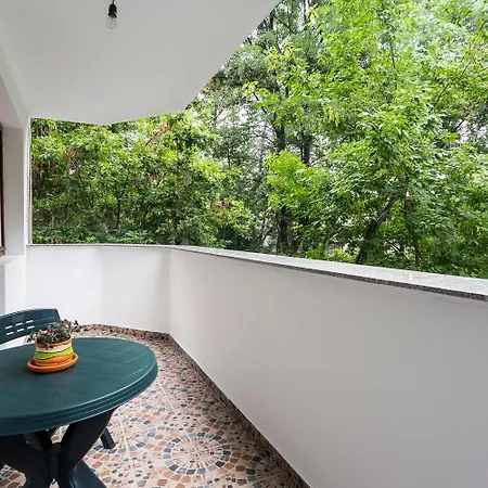 Luxury New Two Bedroom Appartement *