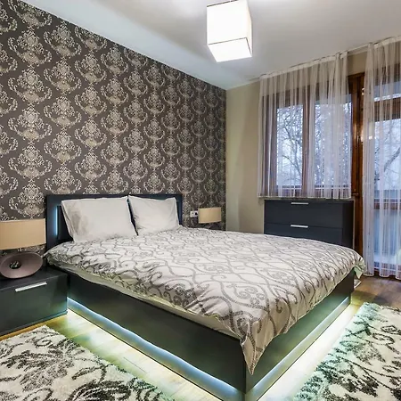 Luxury New Two Bedroom Apartment Plowdiw